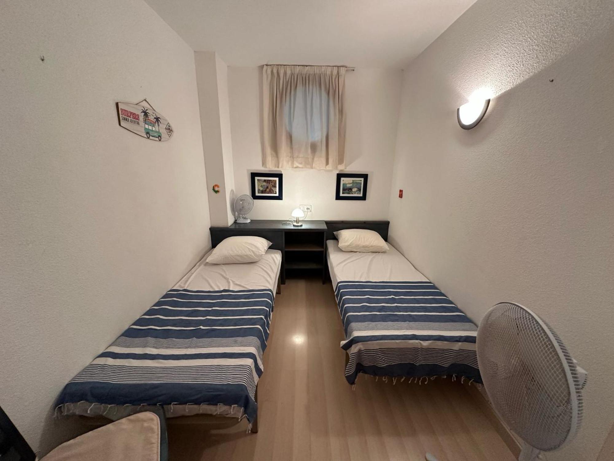 Bonito Piso Con Piscina Comunitaria Av-71 Roses